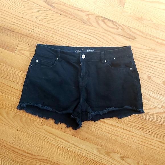 4 Piece Denim Shorts Bundle - Picture 2 of 5